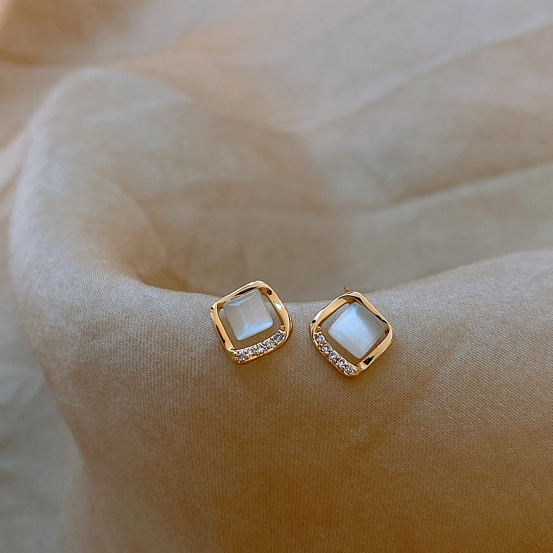 Elegant Gold Moon Crystal Earrings