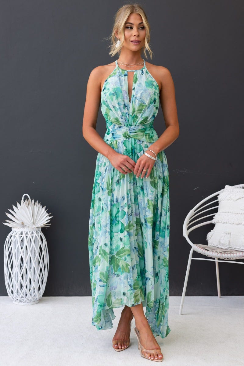 Mavis  – Floral Elegance for All Occasions
