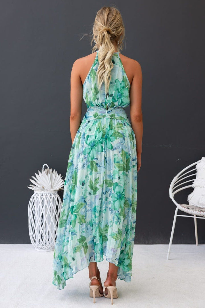Mavis  – Floral Elegance for All Occasions